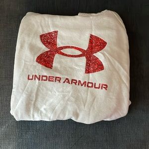 Under armor, size youth XXL, grey hoodie with red detailing, barely used